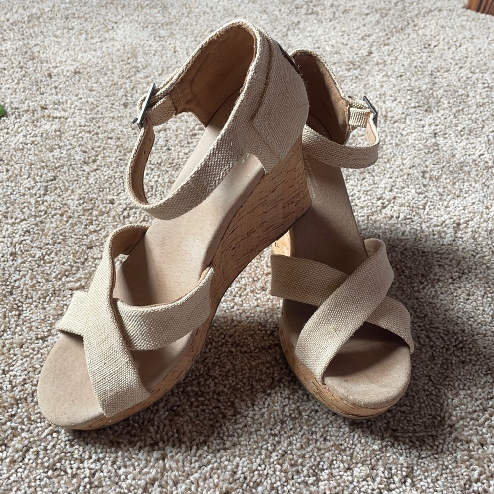 Toms wedge heels